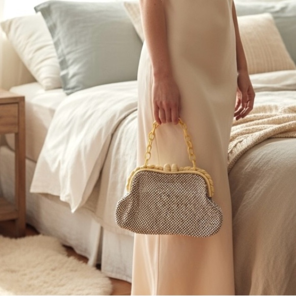 Vtg Whiting & Davis Purse Handbag  Cream White Ivory Alumesh Bakelite